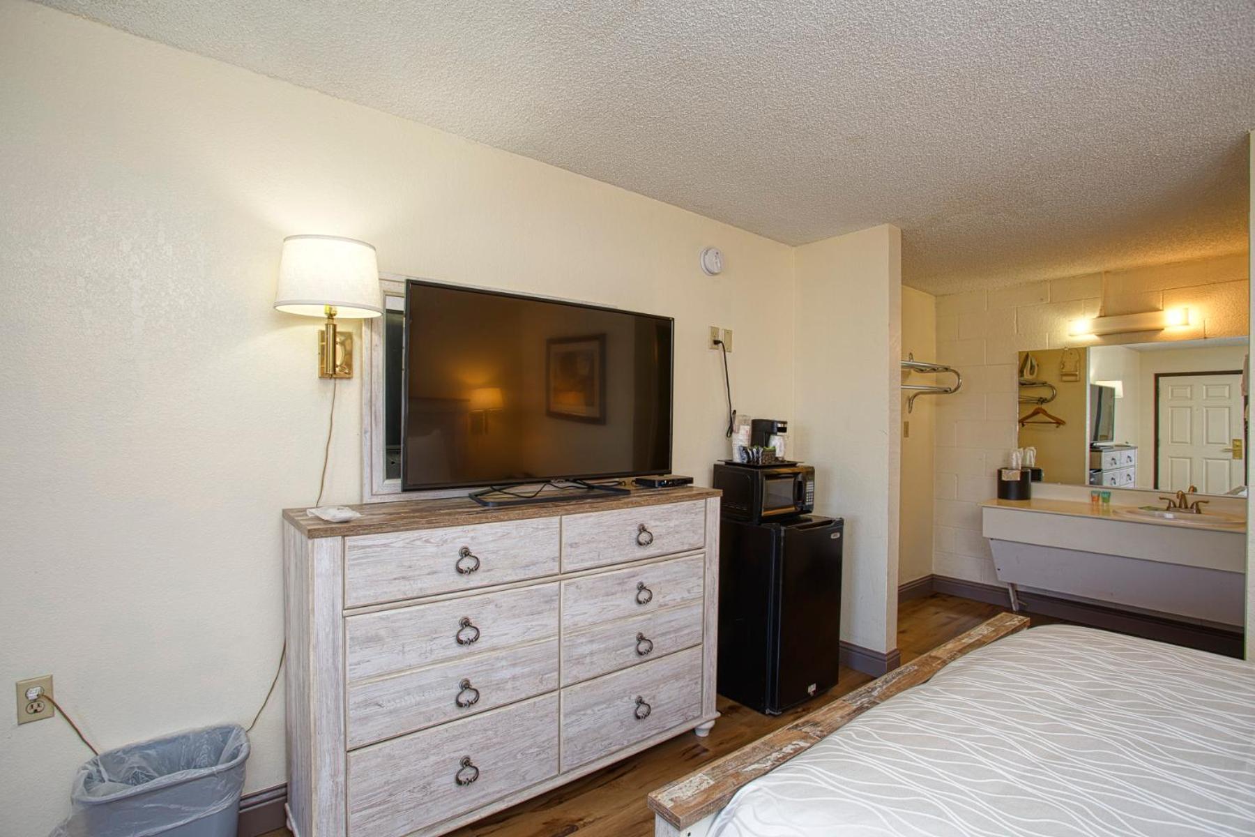 River Motel 2*